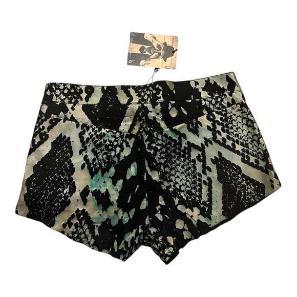 ONE TEASPOON AFRICAN NIGHT FLIGHT SIXTIES SUEDE SHORTS Size 4 *SAMPLE * NWT - Picture 5 of 14
